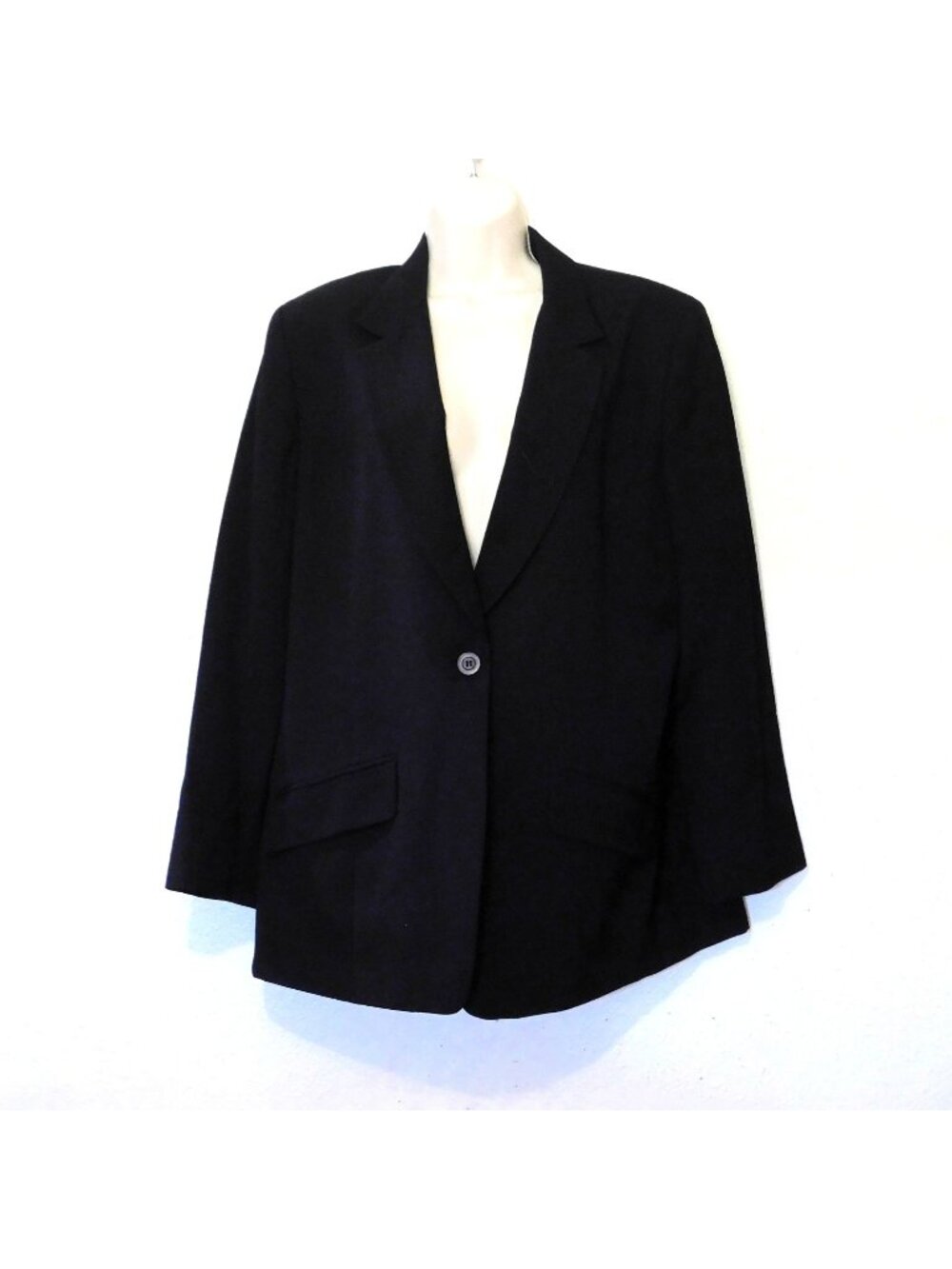 Liz Claiborne Jacket Womans Petite 14 Black Lined Blazer 2-Button Front Wool